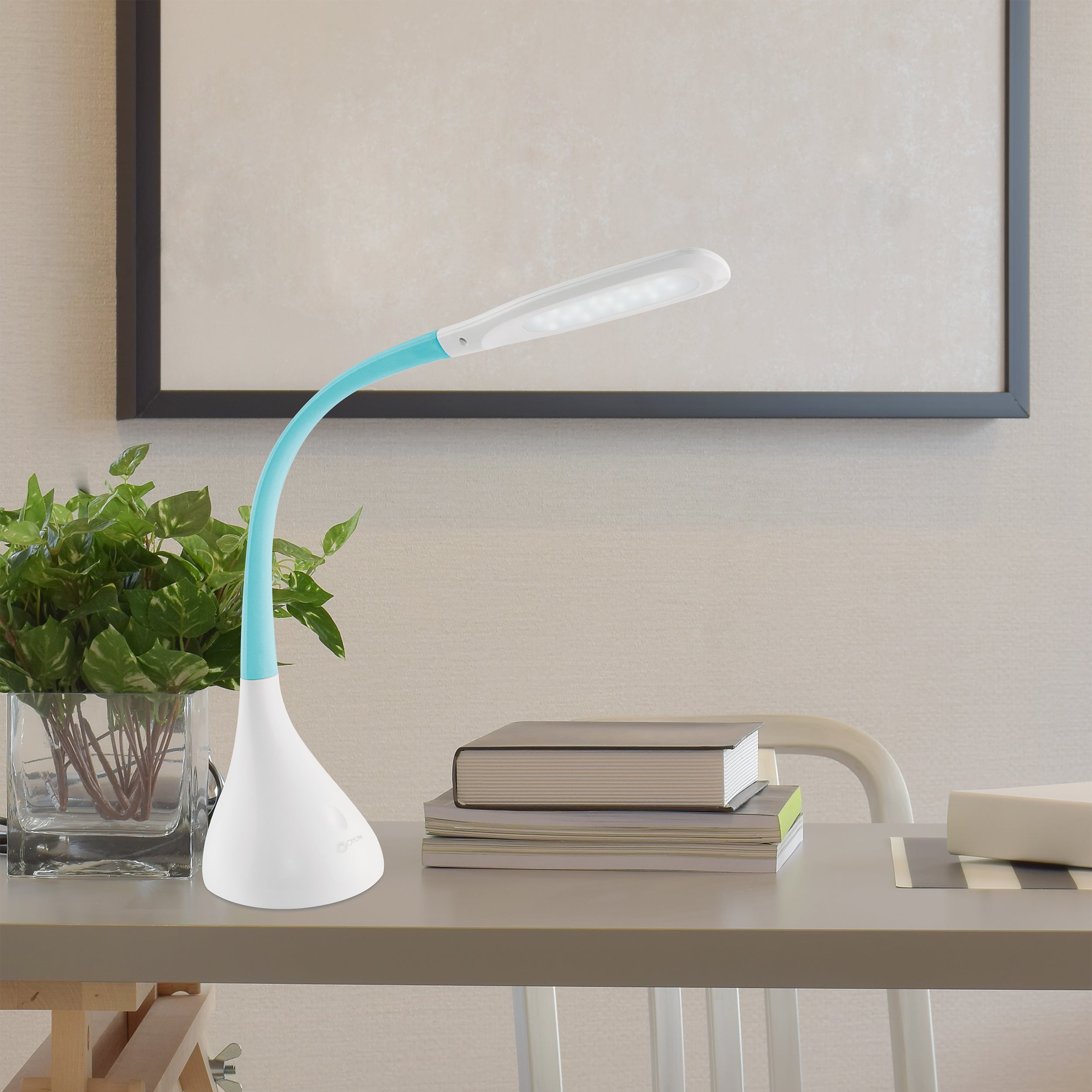 Creative Curves LED Desk Lamp with USB